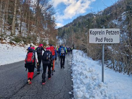 Čez goro k očetu - foto Polona Pečnik